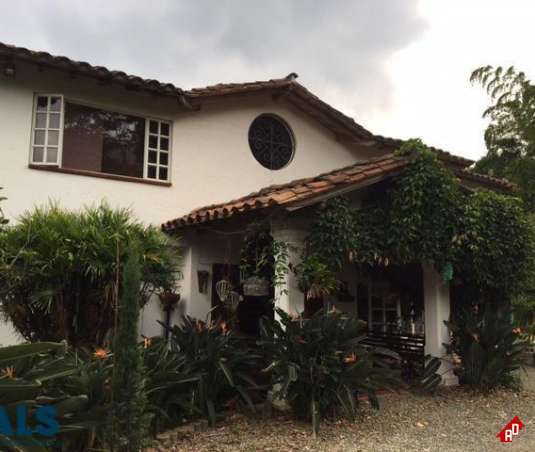 Casa para Venta en Loma del Escobero. Municipio Envigado - $3.800.000.000 - 227681