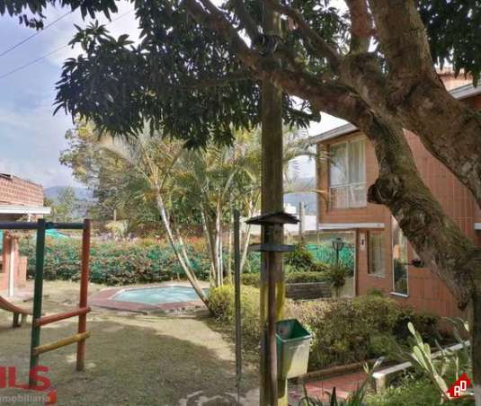 Casa para Venta en El Pedrero. Municipio La Estrella - $430.000.000 - 231586