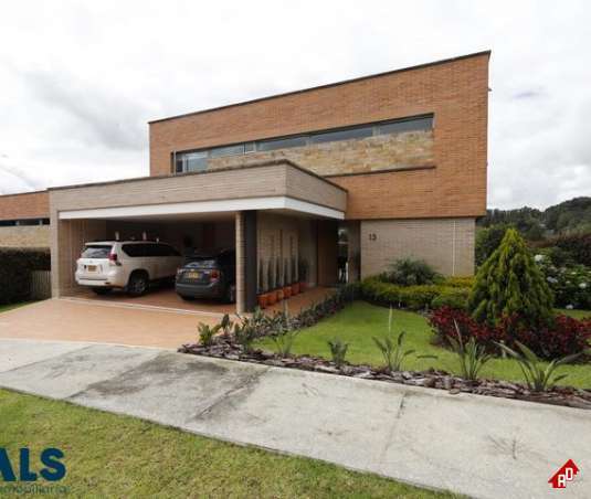 Casa para Venta en Alto de las Palmas. Municipio Envigado - $2.800.000.000 - 235575