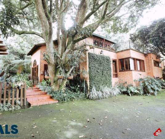 Casa para Venta en El Esmeraldal. Municipio Envigado - $1.800.000.000 - 235928