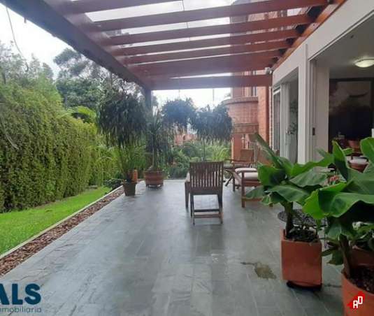 Casa para Venta en Altos del Poblado. Municipio Medellin - $2.500.000.000 - 237535