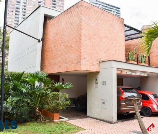 Casa para Venta en Altos del Poblado. Municipio Medellin - $1.700.000.000 - 238594