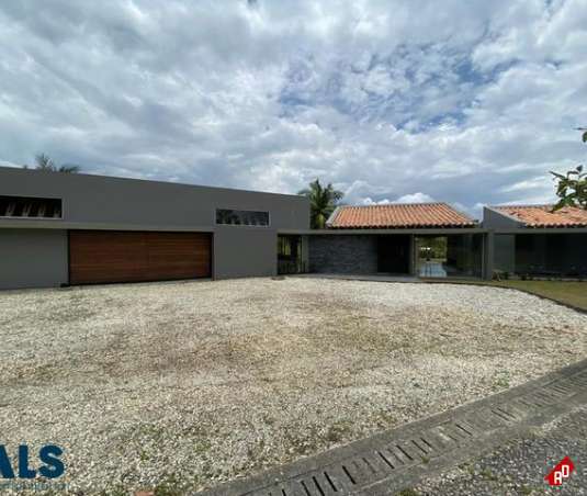 Casa para Venta en Corredor San Antonio - La Ceja (Rionegro). Municipio Rionegro - $1.900.000.000 - 239636