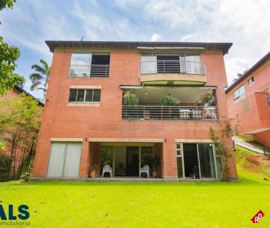 Casa para Venta en San Lucas. Municipio Medellin - $2.700.000.000 - 239819