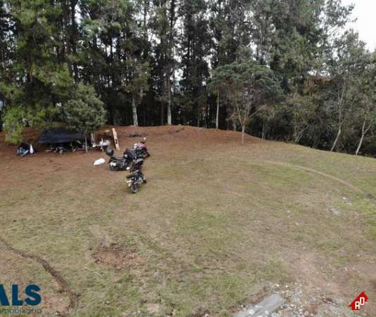 Lote Residencial para Venta en Alto del escobero (Envigado). Municipio Envigado - $1.650.000.000 - 240119