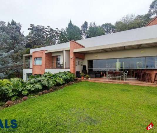 Casa para Venta en Las Palmas. Municipio Envigado - $3.400.000.000 - 240359