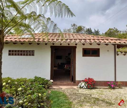 Casa para Venta en V. Quirama. Municipio El Carmen - $2.700.000.000 - 241080