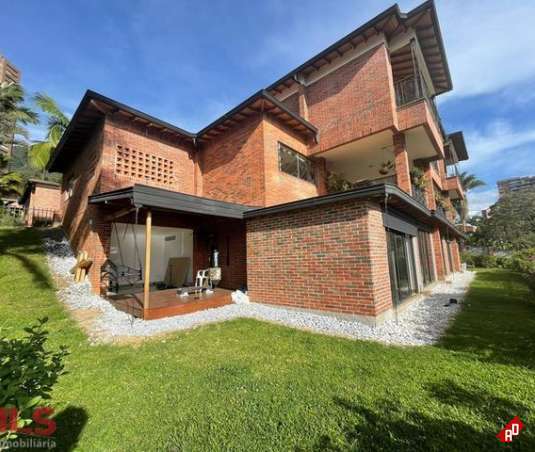 Casa para Venta en Loma Cola del Zorro. Municipio Medellin - $4.500.000.000 - 241256