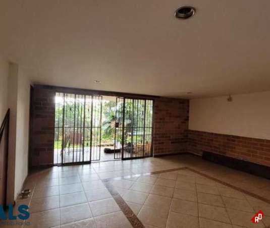 Casa para Venta en Loma de Cumbres. Municipio Envigado - $1.100.000.000 - 242133