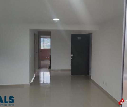 Apartamento para Venta en Riachuelos. Municipio Bello - $265.000.000 - 243947