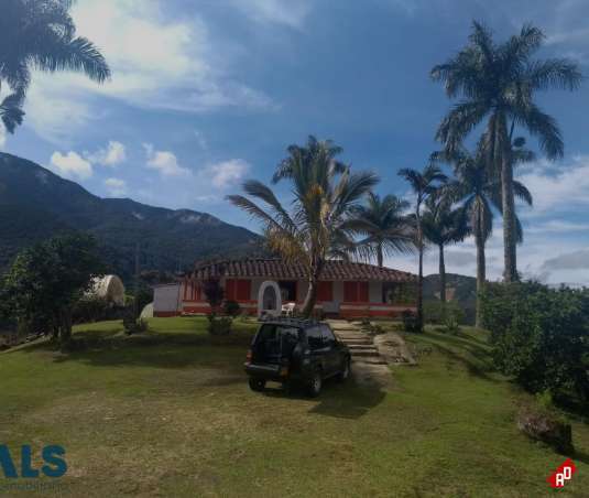 Finca Recreativa para Venta en V. Dos Quebradas. Municipio Heliconia - $620.000.000 - 244048