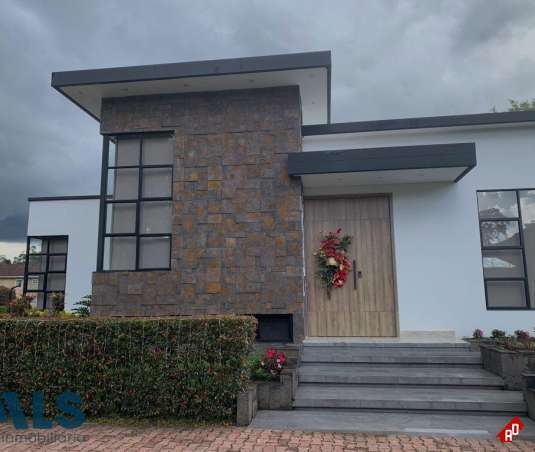 Casa para Venta en Urbano. Municipio El Retiro - $2.300.000.000 - 244320