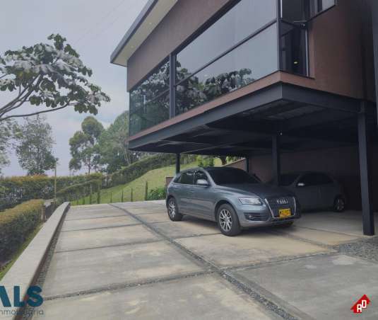 Casa para Venta en Alto de las Palmas. Municipio Envigado - $3.700.000.000 - 246252