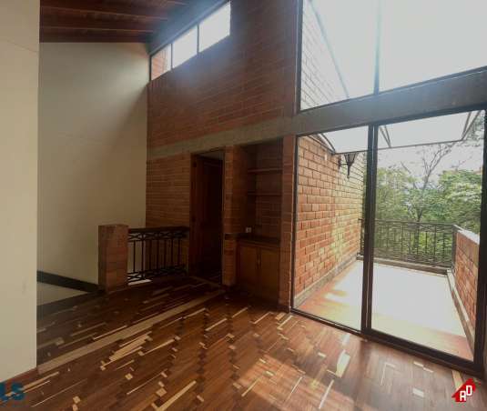 Casa para Venta en La Abadía. Municipio Envigado - $1.200.000.000 - 247801