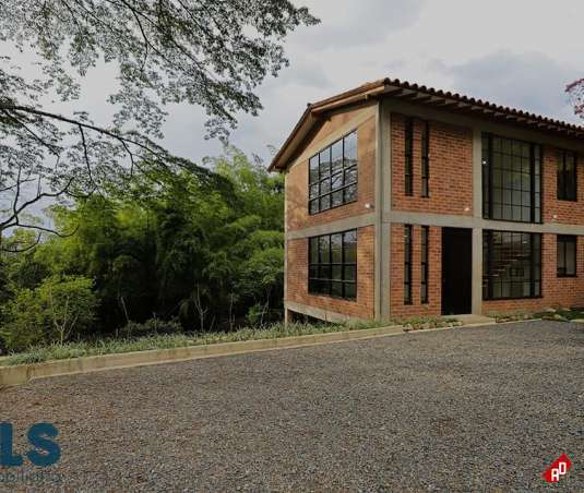 Casa para Venta en Loma del Escobero. Municipio Envigado - $1.490.000.000 - 248246