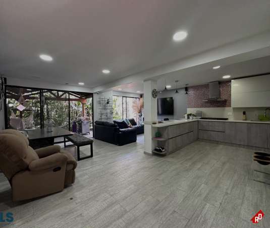 Casa para Venta en La Visitación. Municipio Medellin - $1.080.000.000 - 249279