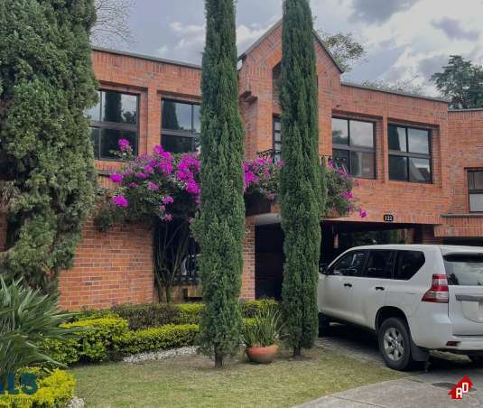 Casa para Venta en La Abadía. Municipio Envigado - $1.550.000.000 - 249303