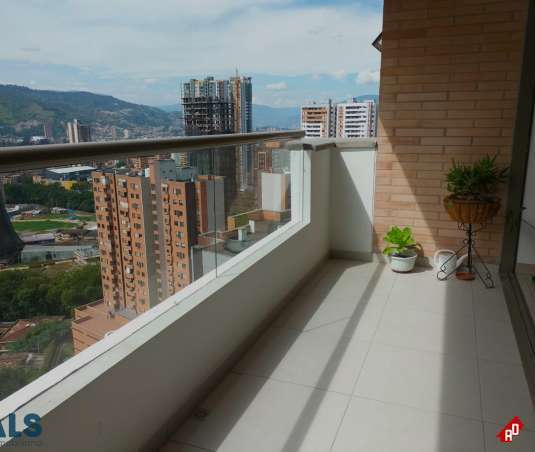 Apartamento para Venta en Loma de San Jose. Municipio Sabaneta - $710.000.000 - 249426