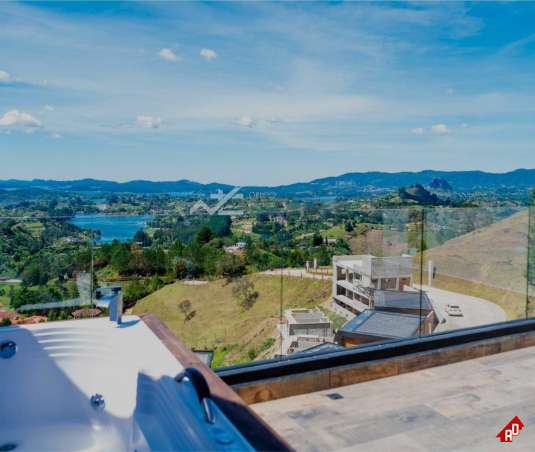 Apartamento para Venta en Corredor El Peñol - Guatape. Municipio El Peñol - $640.000.000 - 249682