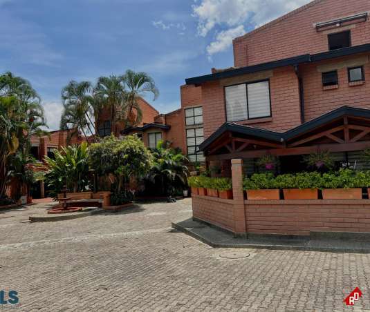 Casa para Venta en El Poblado. Municipio Medellin - $930.000.000 - 250126