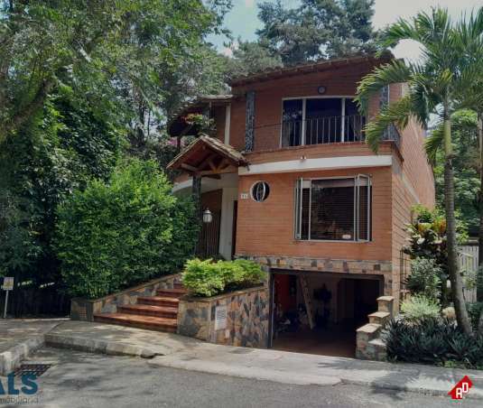 Casa para Venta en Loma de San Jose. Municipio Sabaneta - $1.800.000.000 - 251340