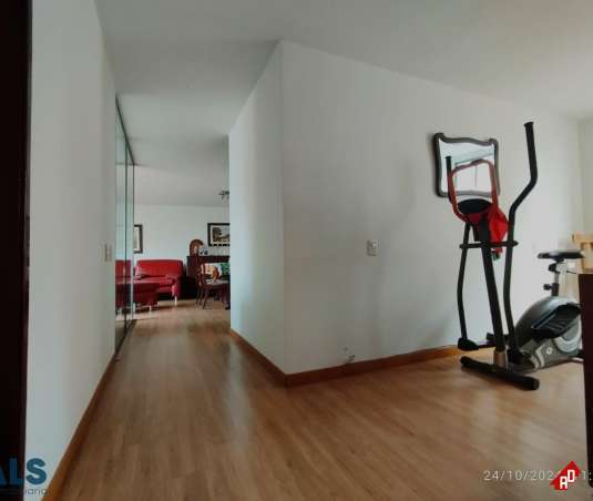 Apartamento para Venta en Laureles. Municipio Medellin - $690.000.000 - 251983