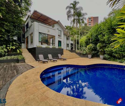 Casa para Venta en El Esmeraldal. Municipio Envigado - $2.500.000.000 - 252245