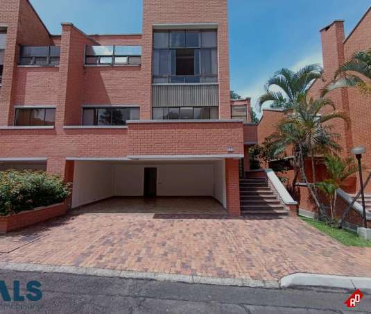 Casa para Venta en Los Naranjos. Municipio Medellin - $1.500.000.000 - 252341