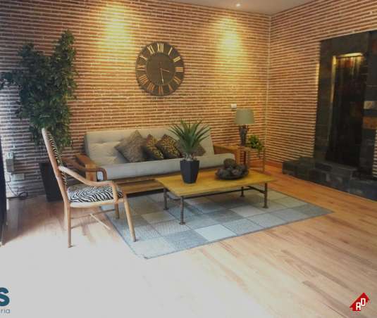 Apartamento para Venta en Loma del Encierro. Municipio Medellin - $685.000.000 - 252495