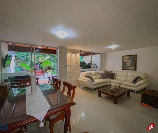 Casa para Venta en Altos del Poblado. Municipio Medellin - $1.150.000.000 - 252499