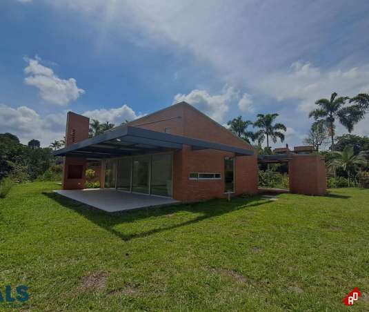 Casa para Venta en Condina. Municipio Pereira - $2.000.000.000 - 253415