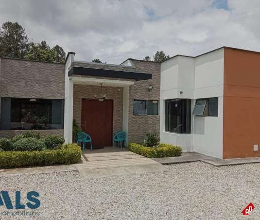 Casa para Venta en Loma del Escobero. Municipio Envigado - $1.980.000.000 - 253532