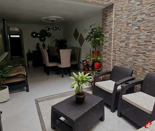 Casa para Venta en El Dorado. Municipio Envigado - $870.000.000 - 253625