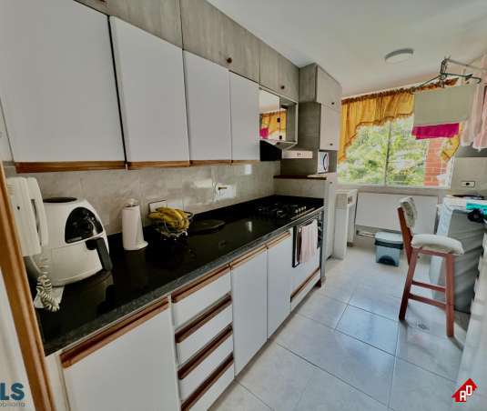 Apartamento para Venta en Loma de los Bernal. Municipio Medellin - $520.000.000 - 253760