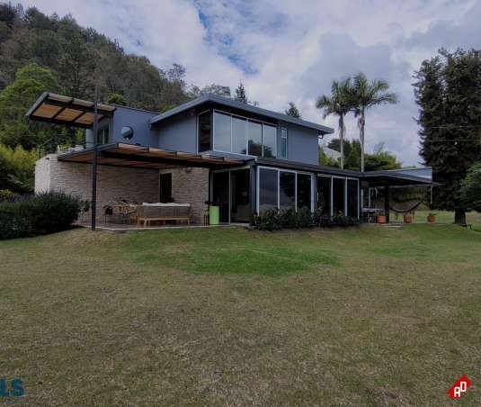 Casa para Venta en V. Sajonia. Municipio Rionegro - $3.300.000.000 - 254098