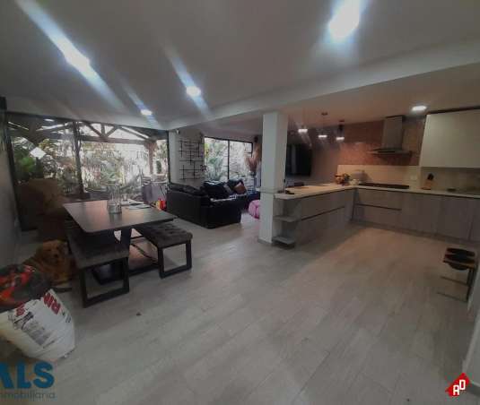 Casa para Venta en Loma Los Gonzalez. Municipio Medellin - $1.100.000.000 - 254351