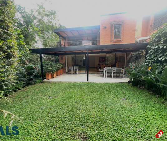 Casa para Venta en Altos del Poblado. Municipio Medellin - $1.950.000.000 - 254384