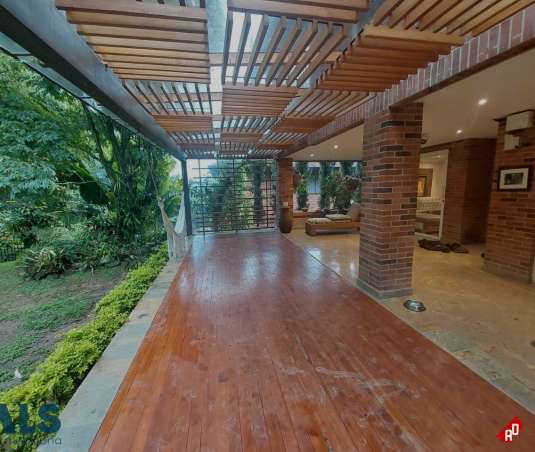 Casa para Venta en Altos del Poblado. Municipio Medellin - $2.950.000.000 - 254728