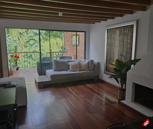 Casa para Venta en Transversal Intermedia. Municipio Envigado - $1.030.000.000 - 254940