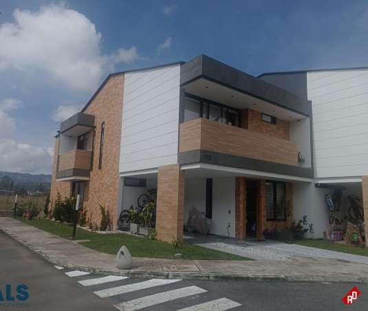 Casa para Venta en Urbano (La Ceja). Municipio La Ceja - $980.000.000 - 254942